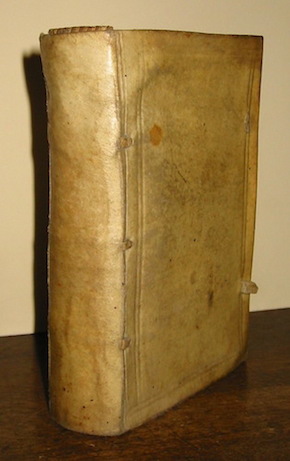 Marcus Hieronymus Vida Opera, quae quidem extant, omnia. Nempe, Christiados, hoc est, de Christi vita, gestis, ac morte, libri VI. De poetica, lib. III. De bombycum cura ac usu, lib. II. De scacchorum ludo, lib. I. Item, eiusdem Hymni, Odae, Bucolica, unà  cum alijs... Mense Martio anno MDXXXVII (1537) Basileae per Balthasarem Lasium & Thomam Platterum (al colophon)